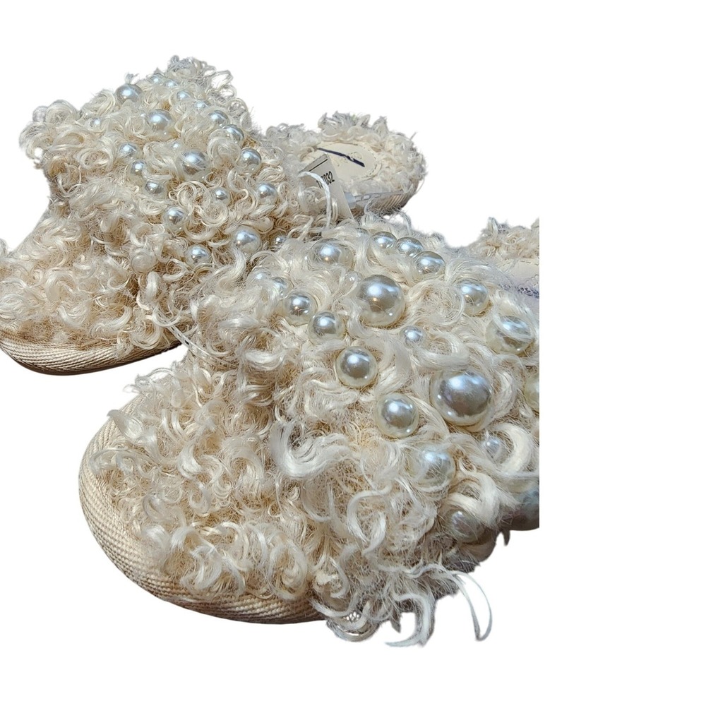 Cat & Jack Girls Slippers Size 2 Cream Faux Fur Pearl Embellished Slide Sandals